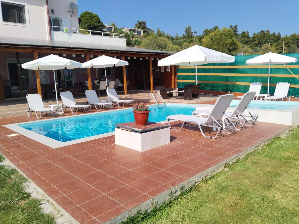 Maria Lemoni Swimming Pool Apartment Nea Skioni Exterior photo