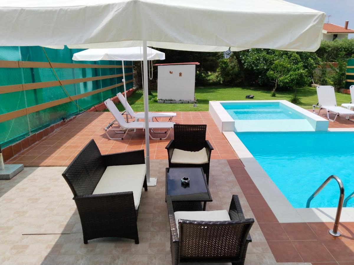 Maria Lemoni Swimming Pool Apartment Nea Skioni Exterior photo